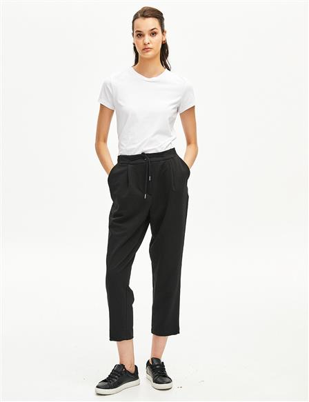 Casual Fit Pleated Pants Black
