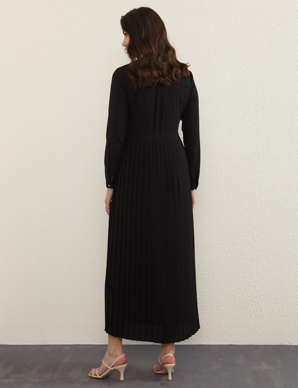 Round Neck Dress With Pleated Skirt B21 23010 Black