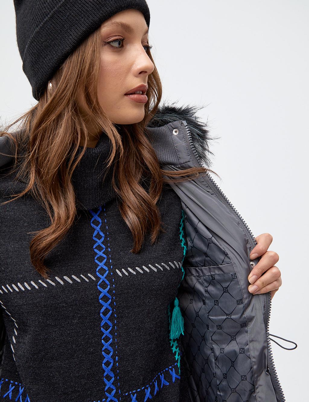 Snap Closure Filled Goose Down Coat Smoked Kayra