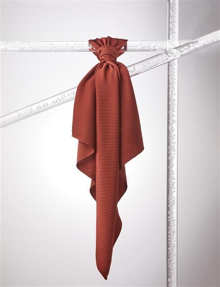 Pleated Scarf Red Brown