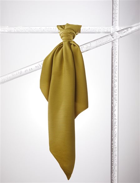 Pleated Scarf Oil Green