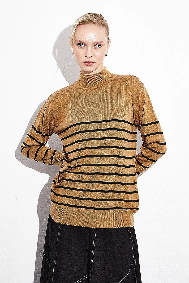 Turtleneck Striped Knitwear Sweater Beige Black