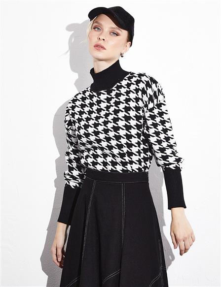 Exclusive Fisherman's Collar Herringbone Pattern Knit Blouse Black Optical White