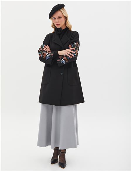 Buttoned Floral Embroidered Coat Black 