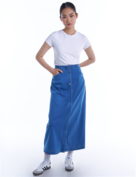  Pocket-Detailed Denim Skirt in Indigo