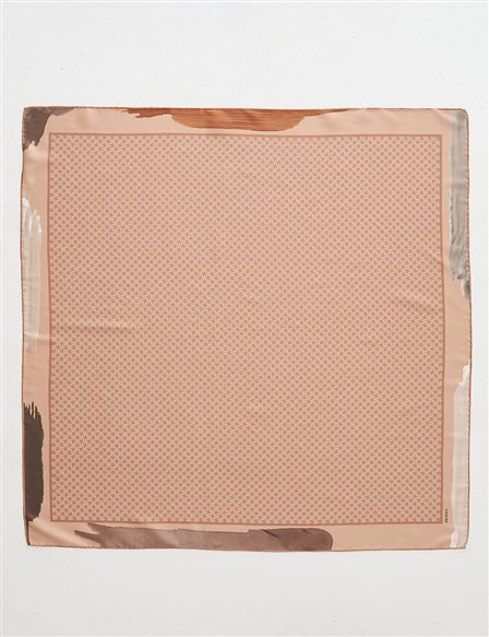Çerçevesi Soyut Desenli Monogram Eşarp Camel