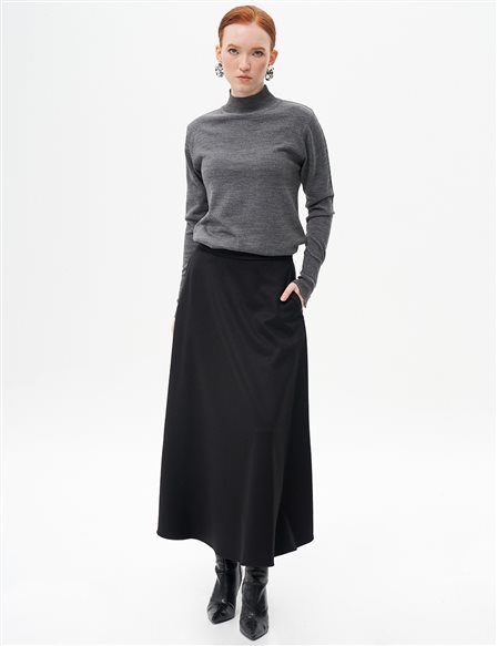 Zipper Detailed Flared Wool Skirt in Black