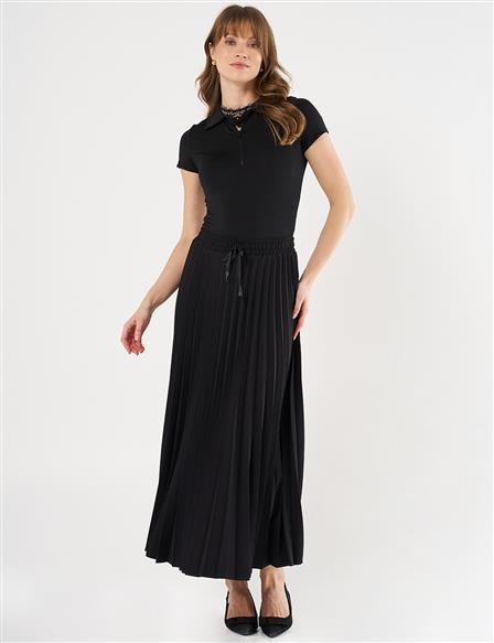 High-Waisted Pleated Skirt Black