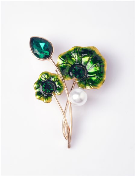 Leaf Figured Brooch Green