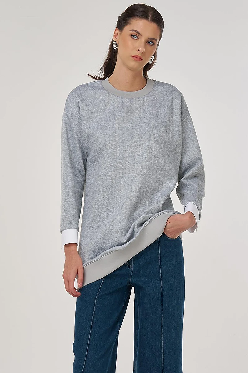 Patterned Crew Neck Sweatshirt in Light Gray