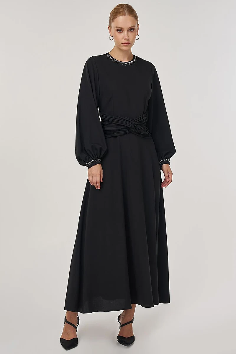 Waist-Detailed Elegant Dress in Black