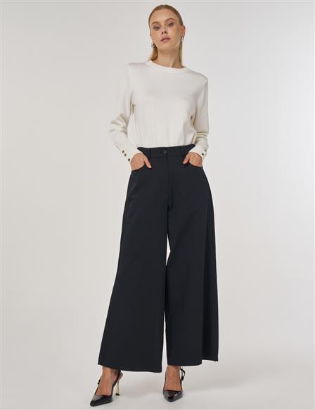 High-Waisted Wide-Leg Pants in Black