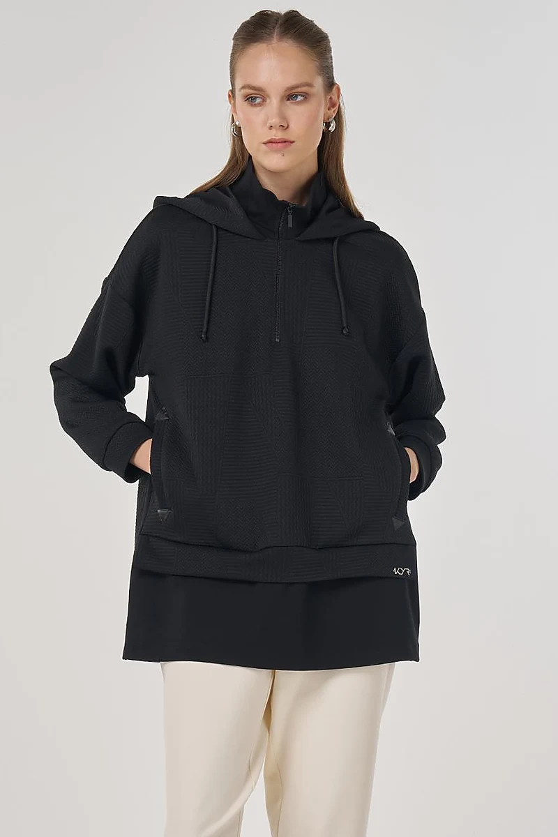 Patterned Double-Look Sweatshirt in Black