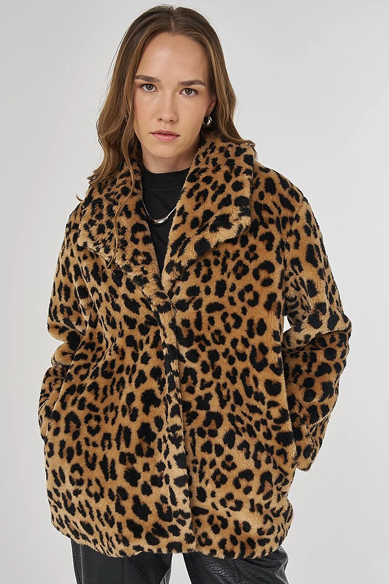 Leopard Pattern Plush Coat Beige