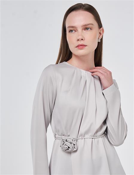 Gül Motifli Saten Bluz Açık Gri