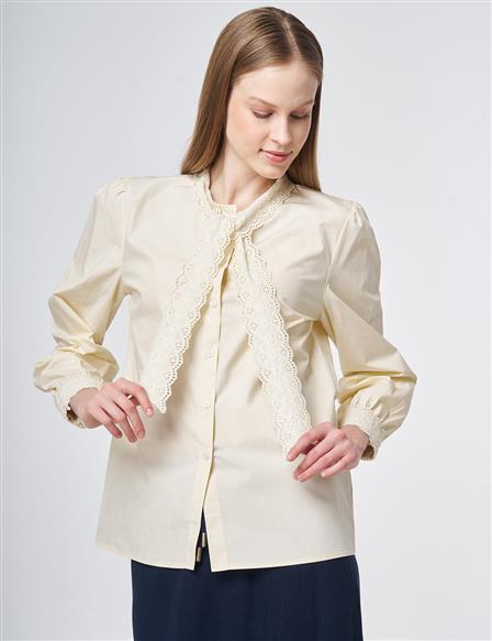 100% Cotton Lace-Trimmed Blouse Cream
