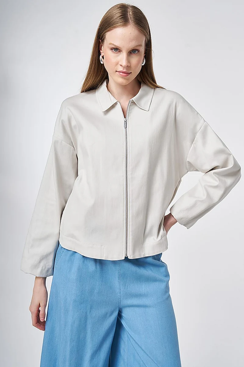 Zip-Closure Non-Denim Cropped Jacket in Gray