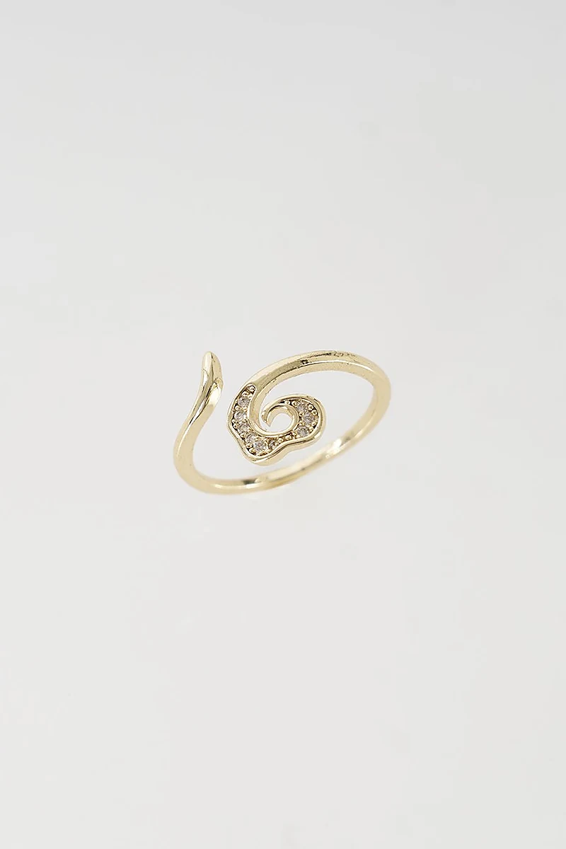 Curved Minimalist Ring Gold