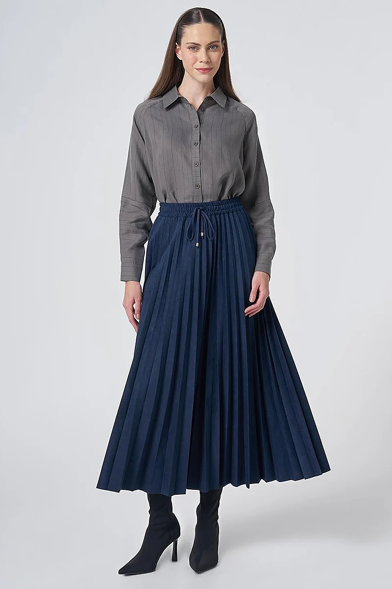 Pleated Suede Skirt – Dark Navy