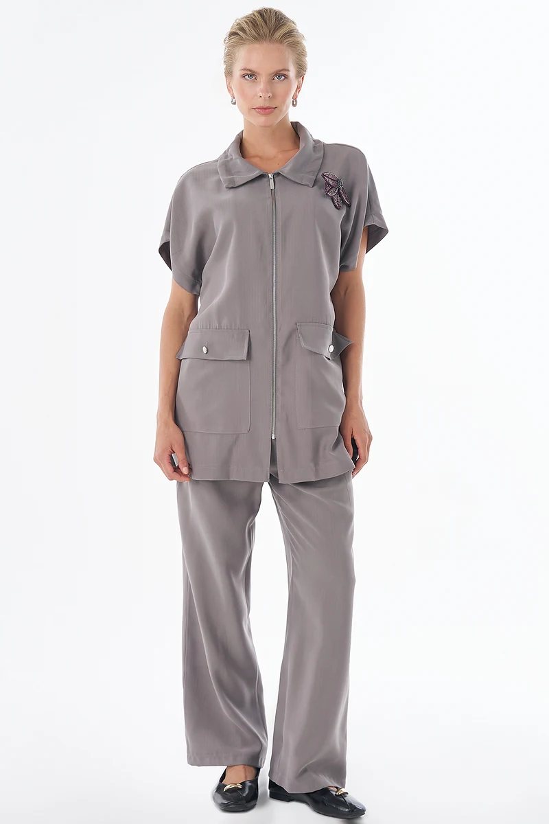 Broş Detaylı Rayon Takım Füme