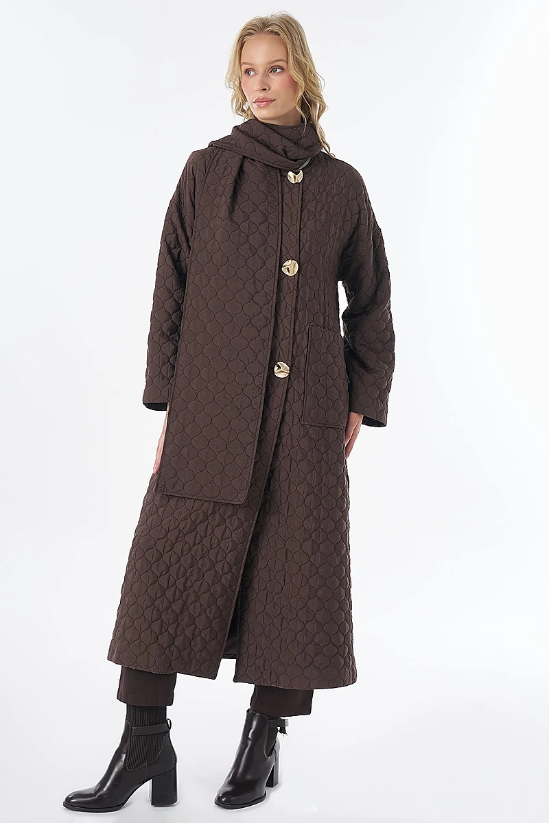 Quilted Pattern Slip-On with Scarf Brown