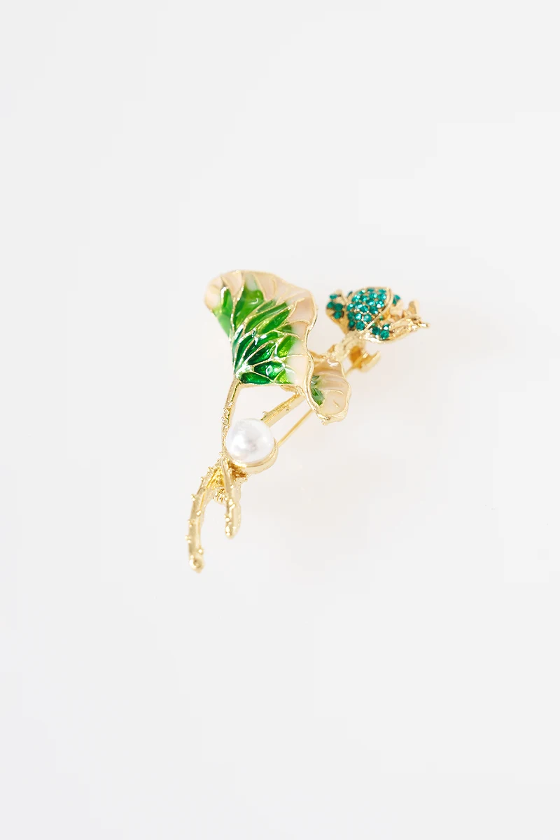 Lotus Leaf Brooch Gold