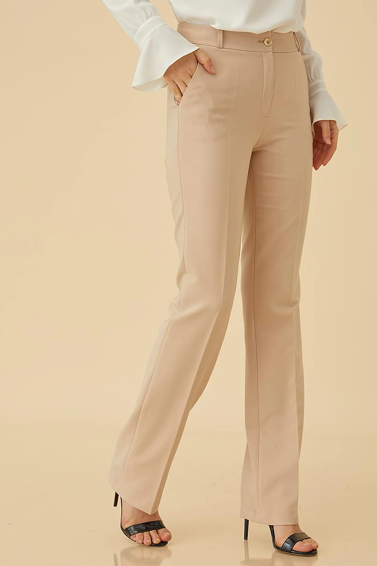 Basic Straight Cut Pants SZ-19502 Beige