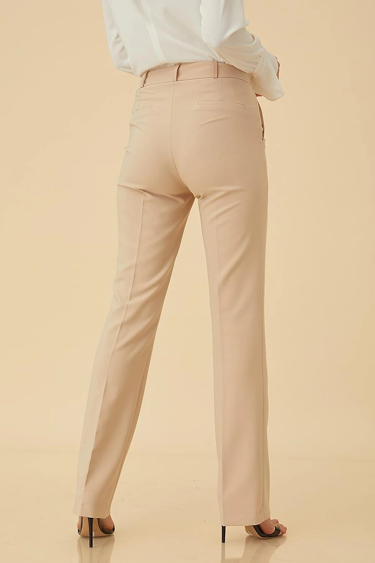 Basic Straight Cut Pants SZ-19502 Beige