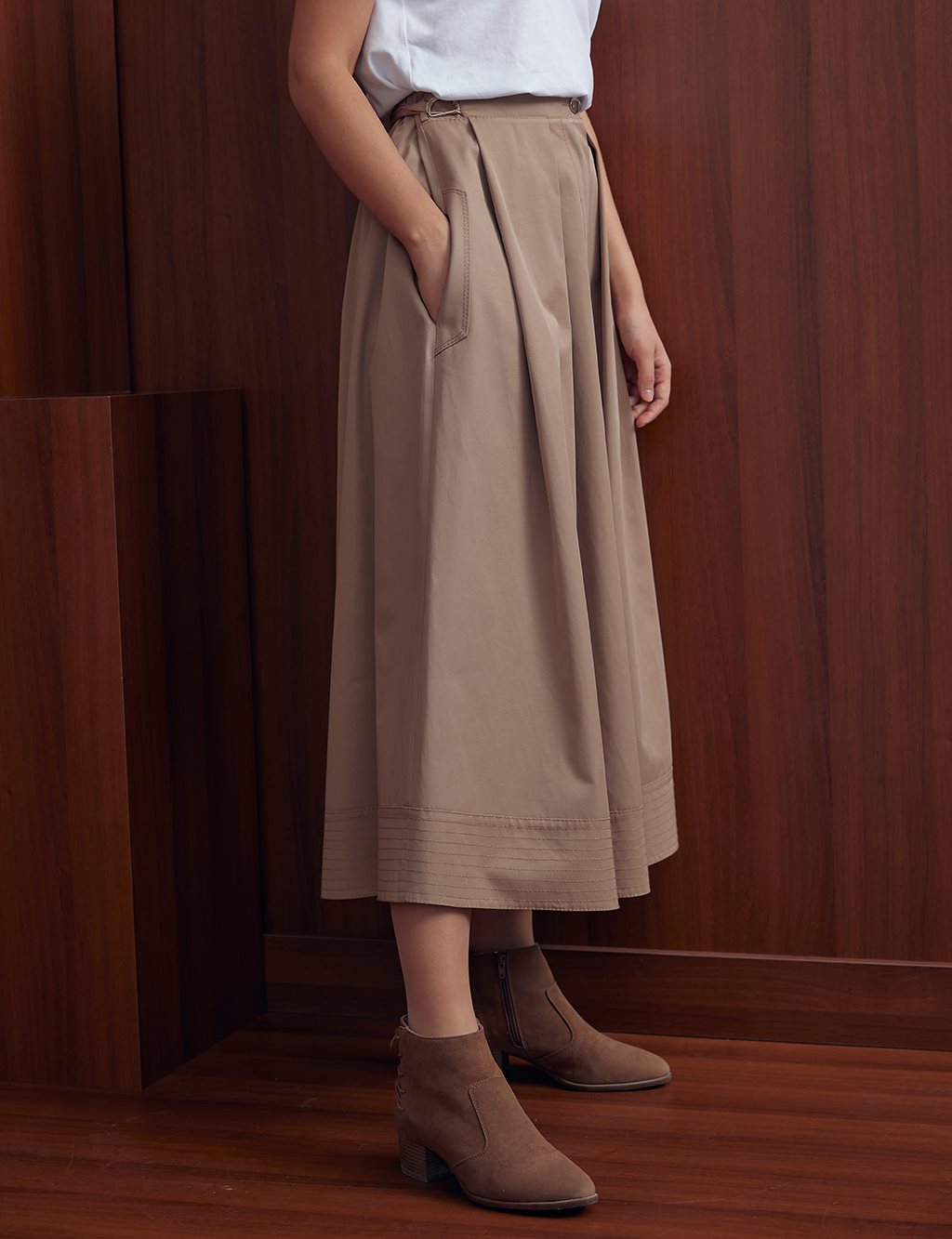 Pleated Skirt With Pockets A20 12041 Beige