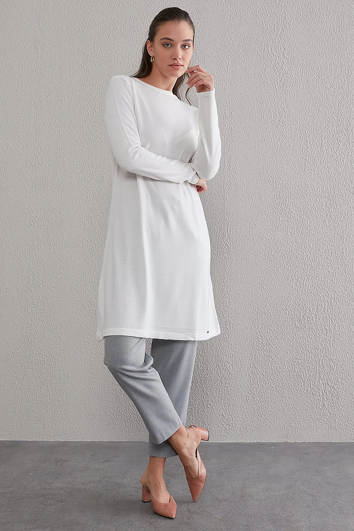 Basic Crew Neck Knit Tunic Ecru