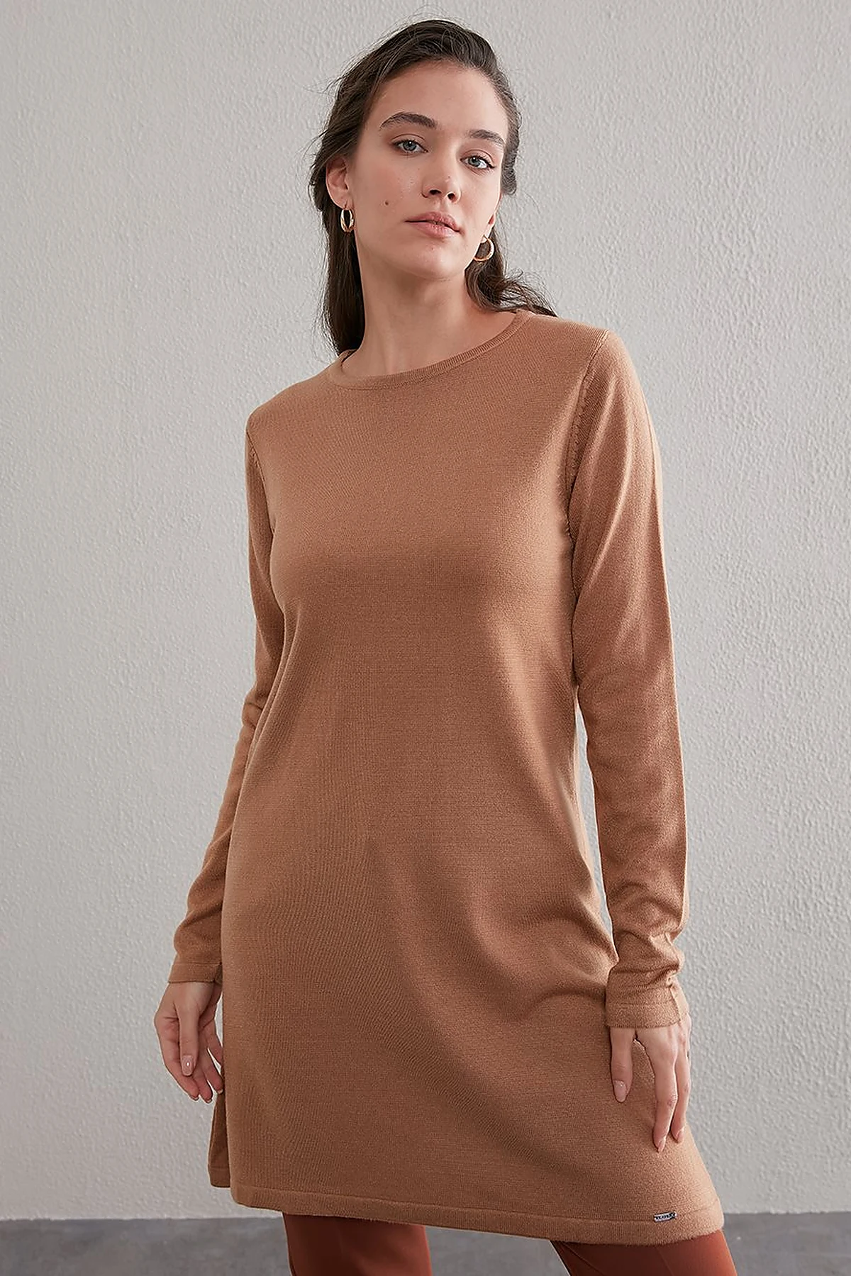 Basic Crew Neck Knit Tunic Beige