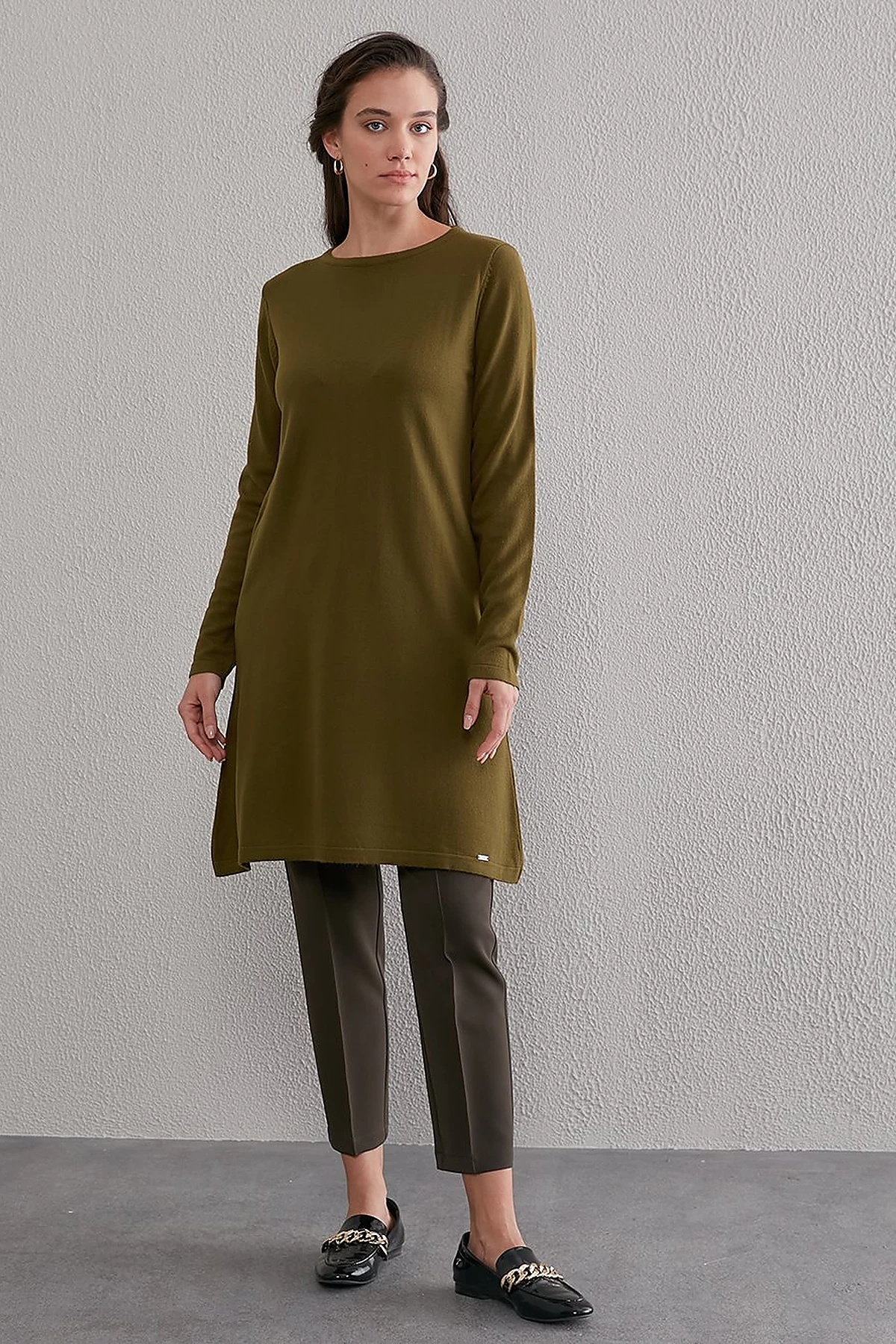 Basic Crew Neck Knit Tunic Khaki