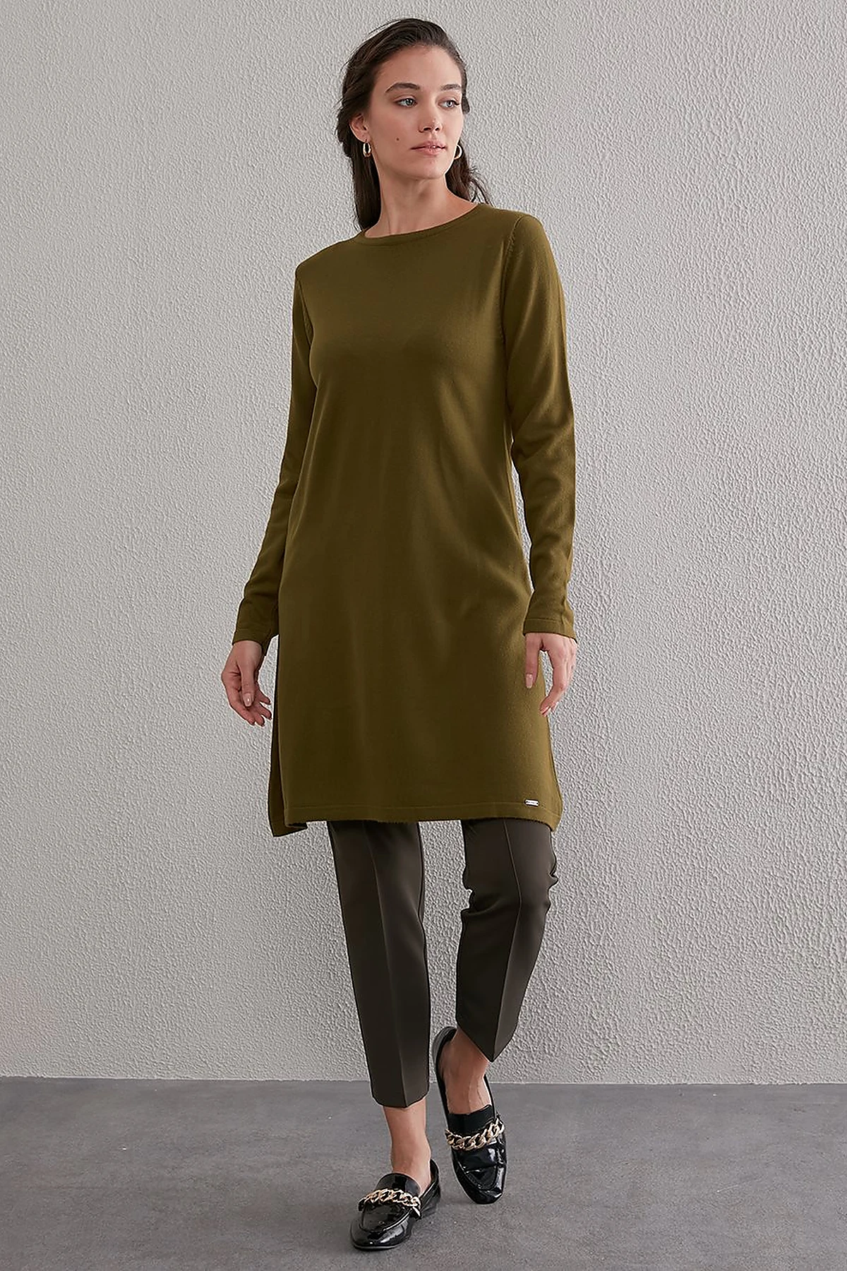 Basic Crew Neck Knit Tunic Khaki
