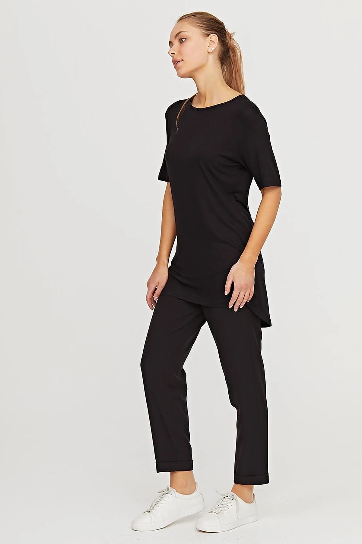 Round Neck Collar Basic T-Shirt SZ 10509 Black