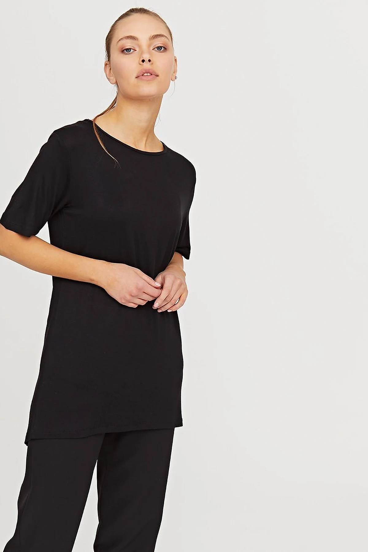 Round Neck Collar Basic T-Shirt SZ 10509 Black
