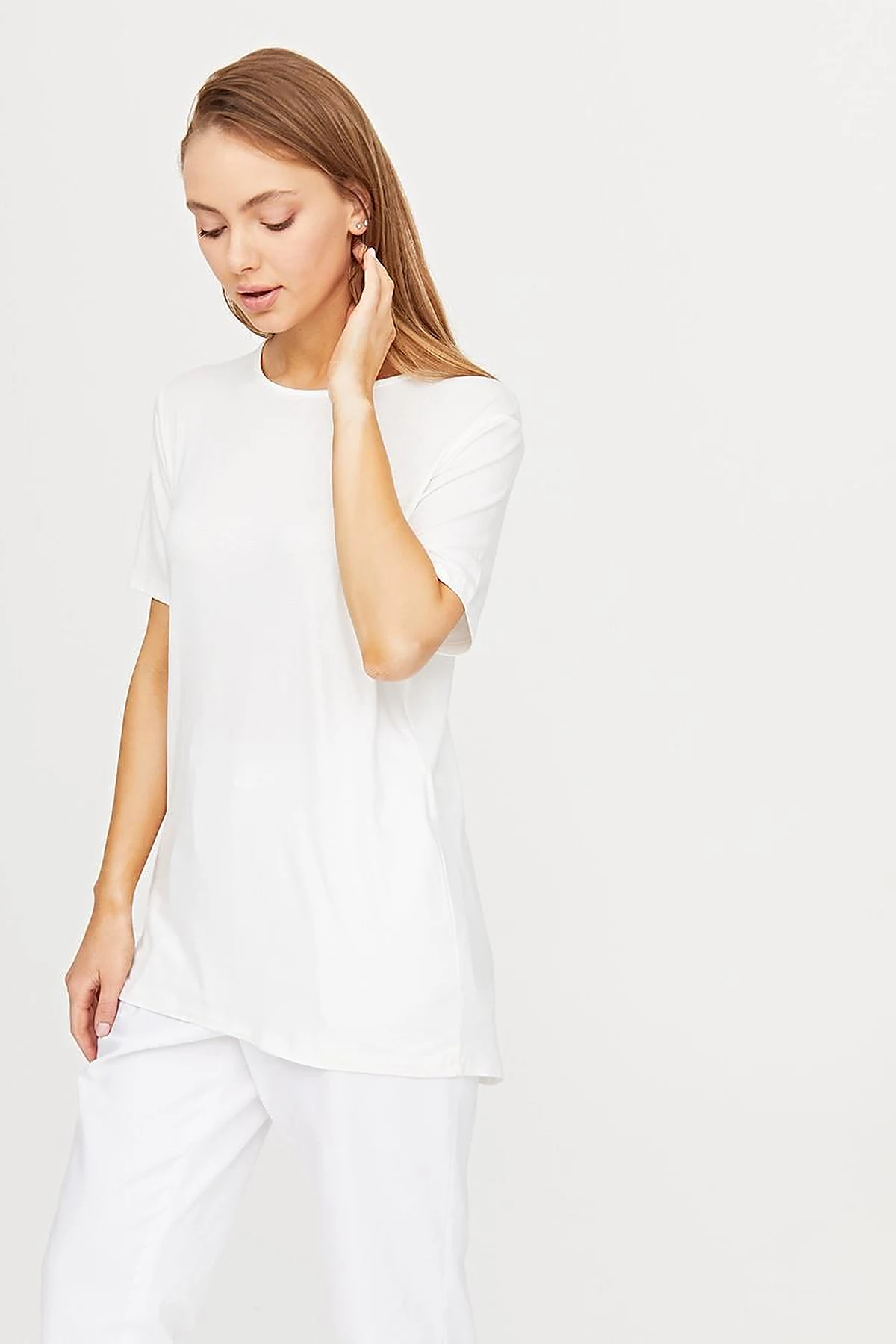 Round Neck Collar Basic T-Shirt SZ 10509 Ecru