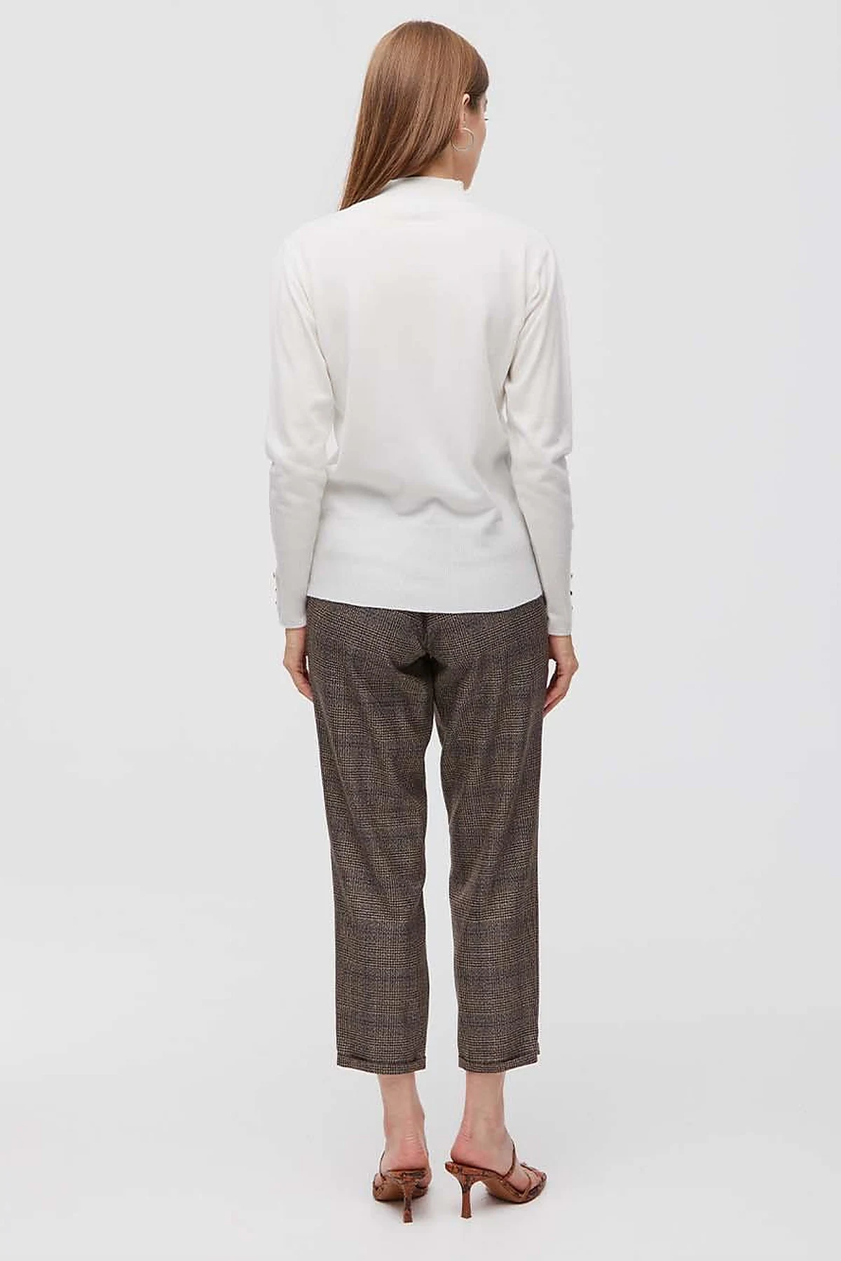 Basic Knit Sweater Ecru SZ TRK05