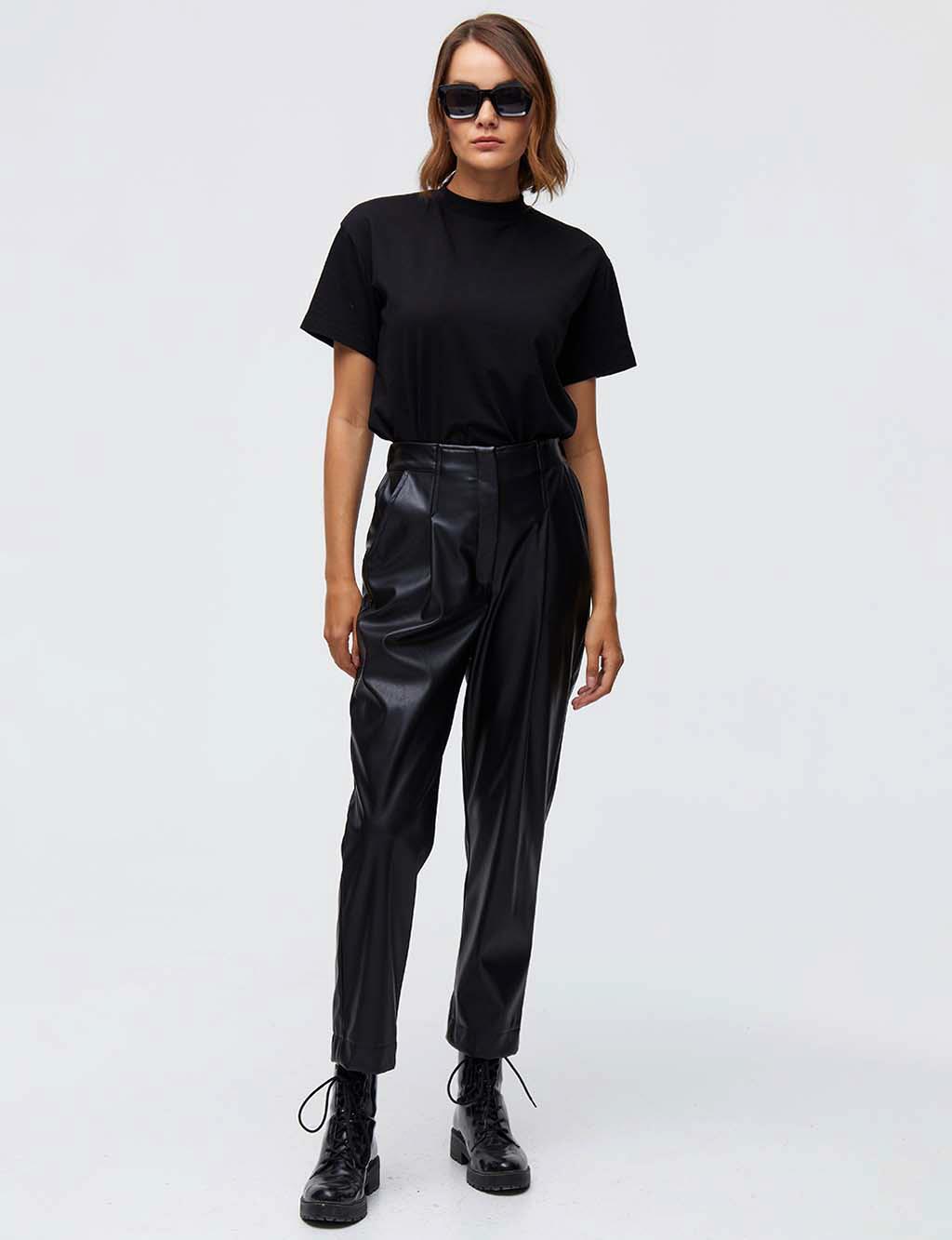 Pleated Faux Leather Pants A21 19053 Black