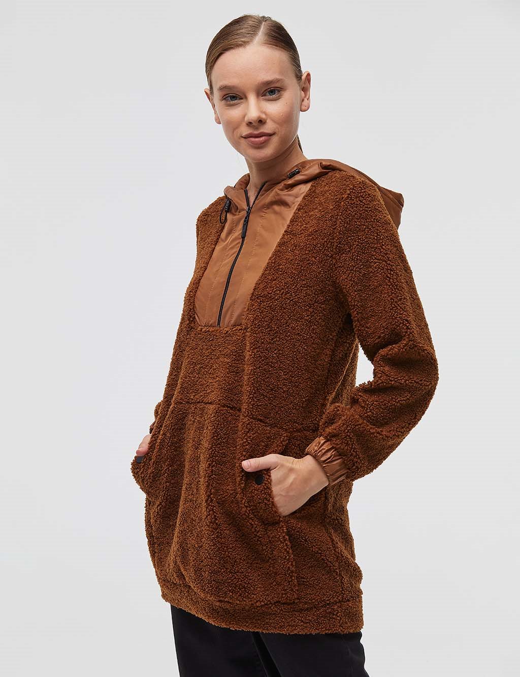 Half Zipper Plush Sweatshirt Camel