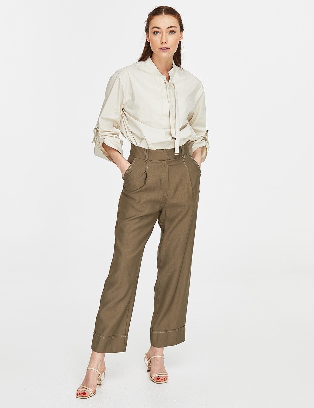 Contrast Stitched Pleated Pants Khaki