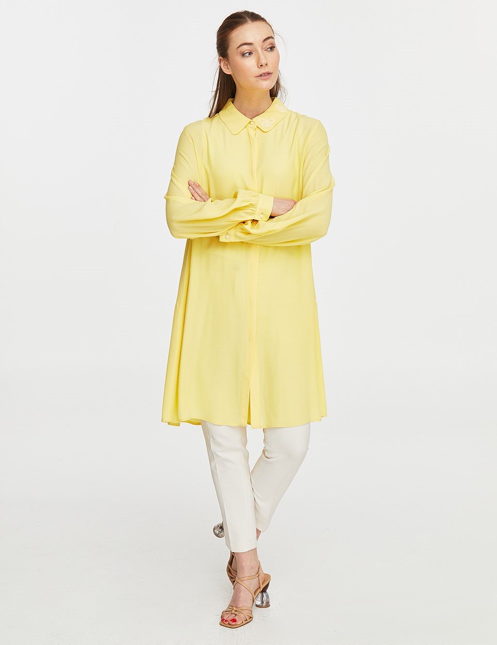 Yakası Kelebek Figürlü Tunik Sarı