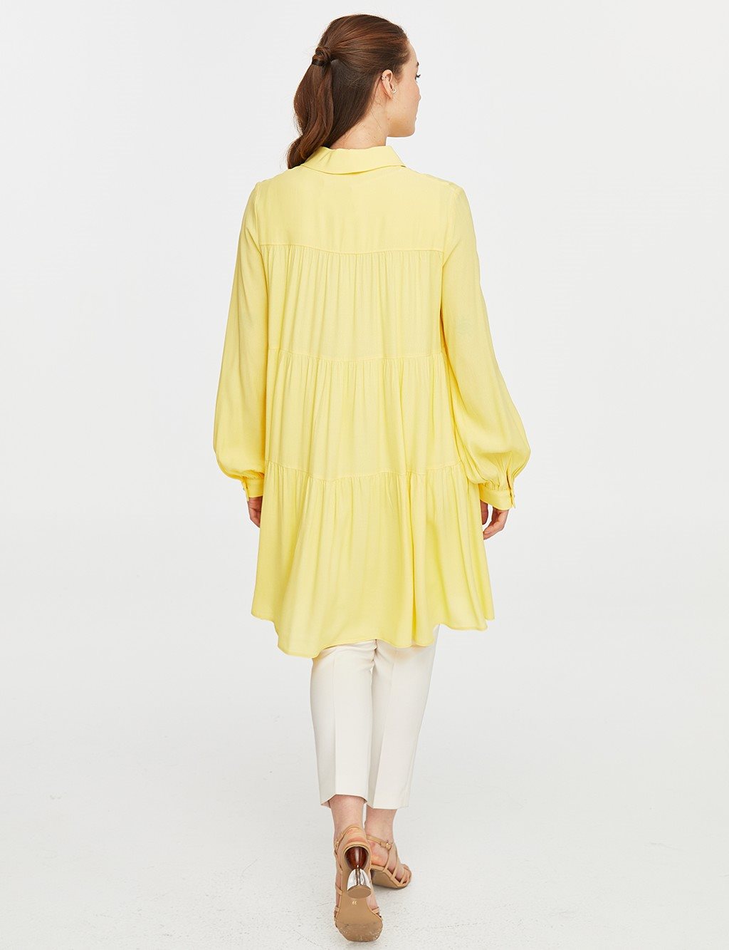 Yakası Kelebek Figürlü Tunik Sarı