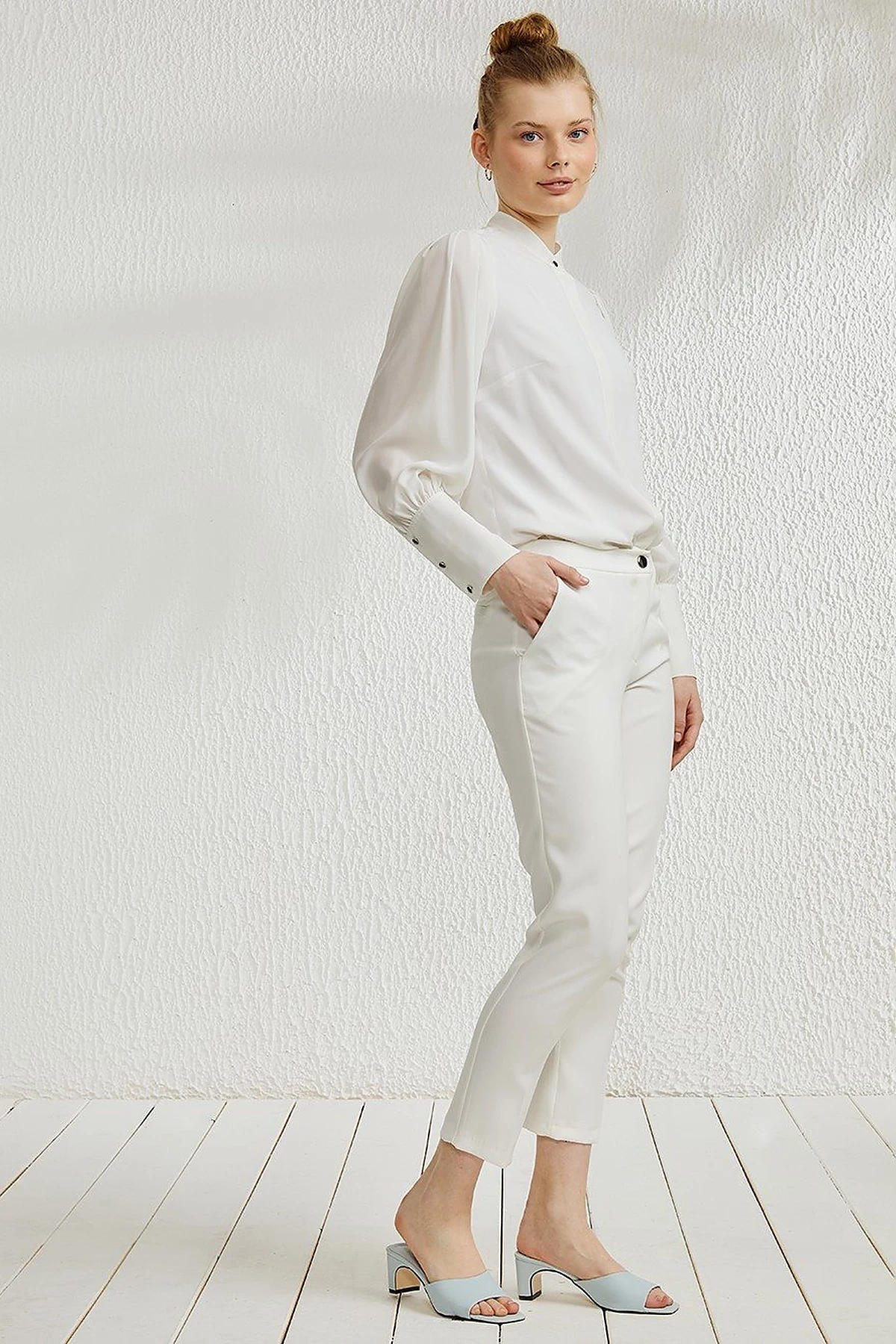Basic Zippered Trousers Ecru