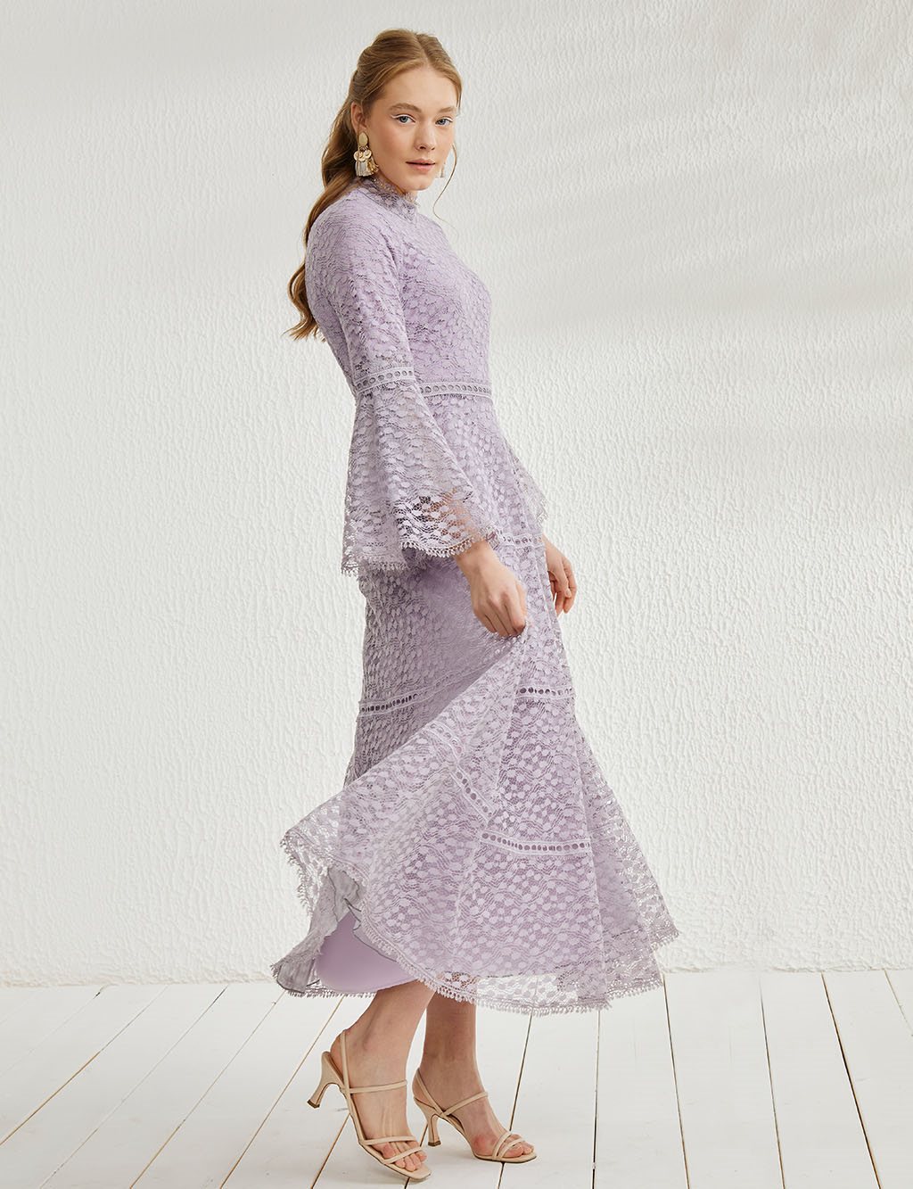 Sliver Scalloped Lace Dress Lilac