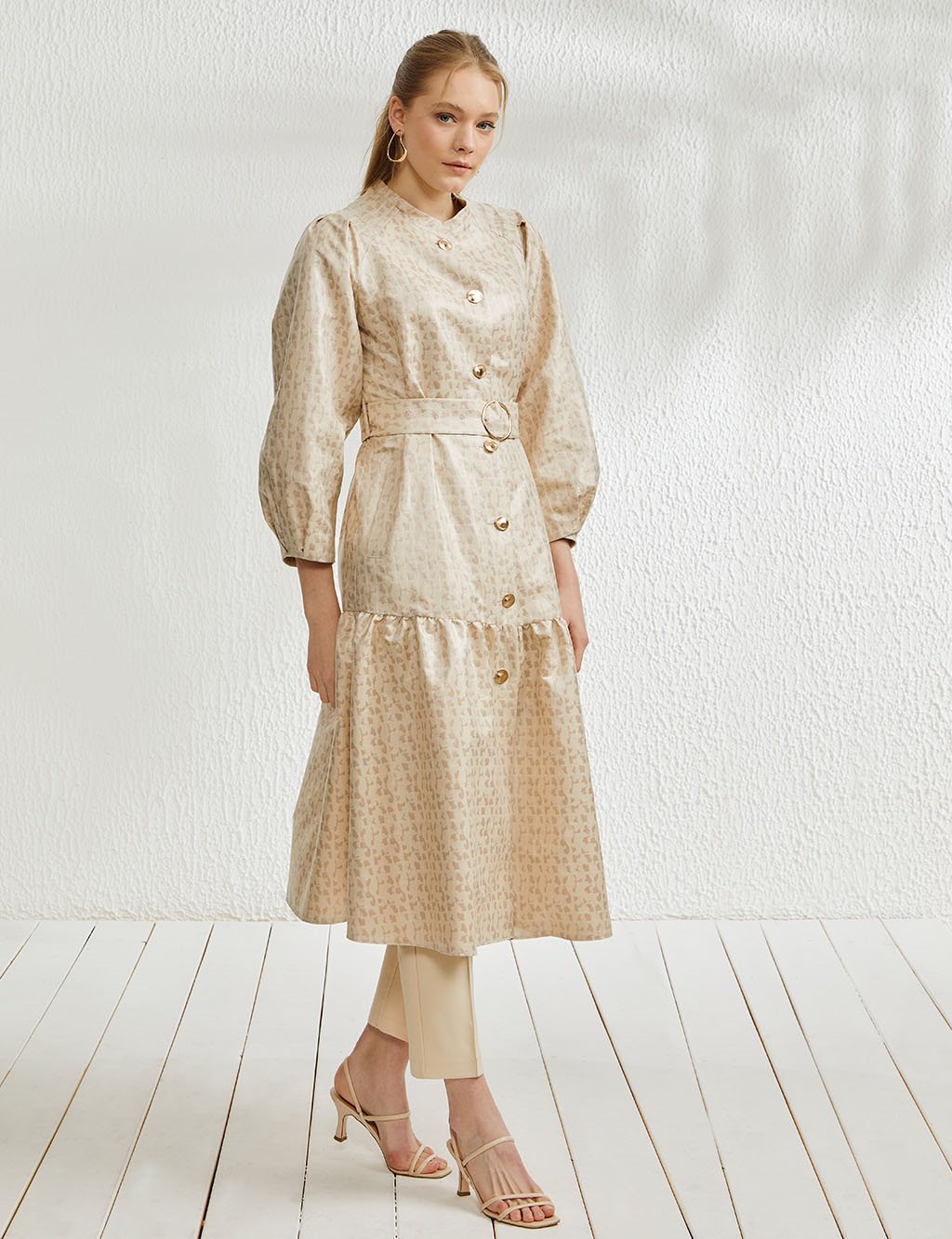 Shiny Buttoned Brocade Patterned Trench Coat Beige