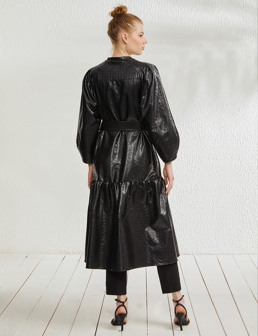 Shiny Buttoned Brocade Patterned Trench Coat Black