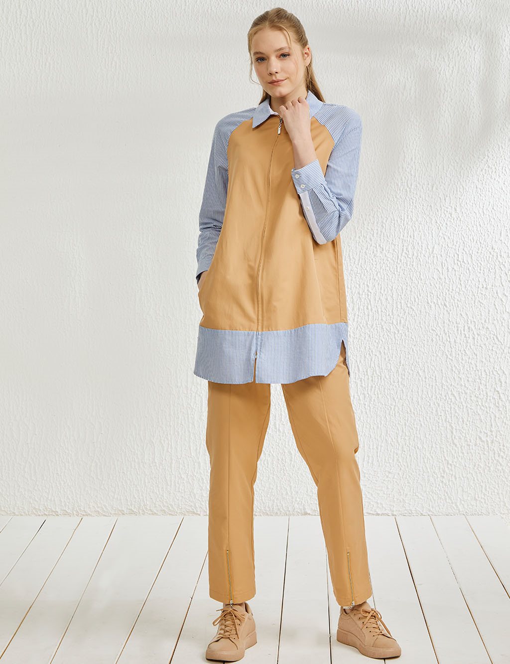 Zipper Closure Raglan Sleeve Tunic Ecru-Blue