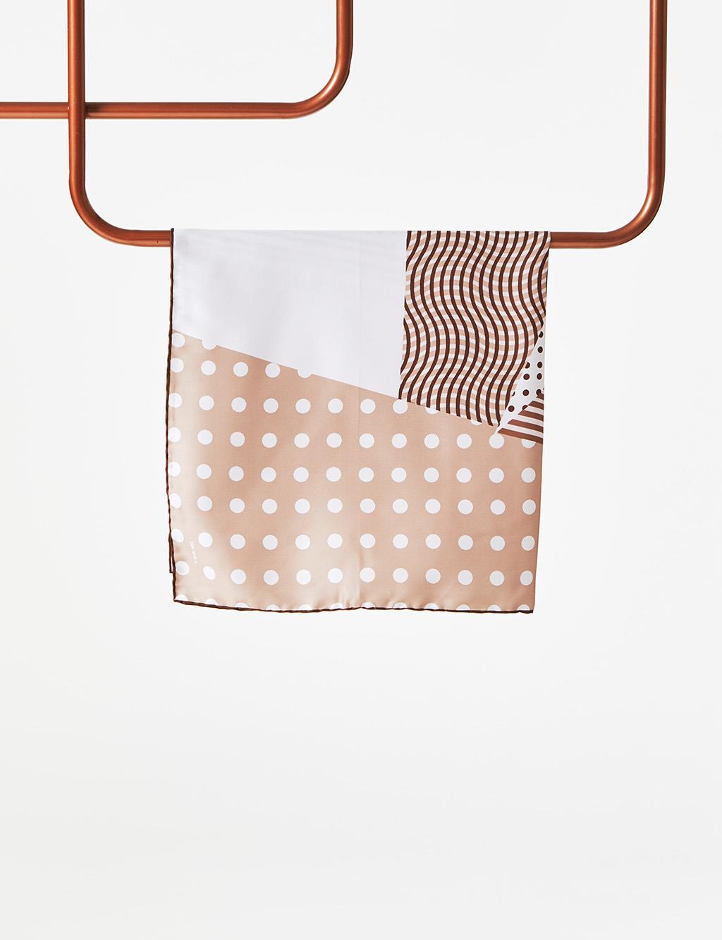 Geometric Patterned PES Scarf Light Brown
