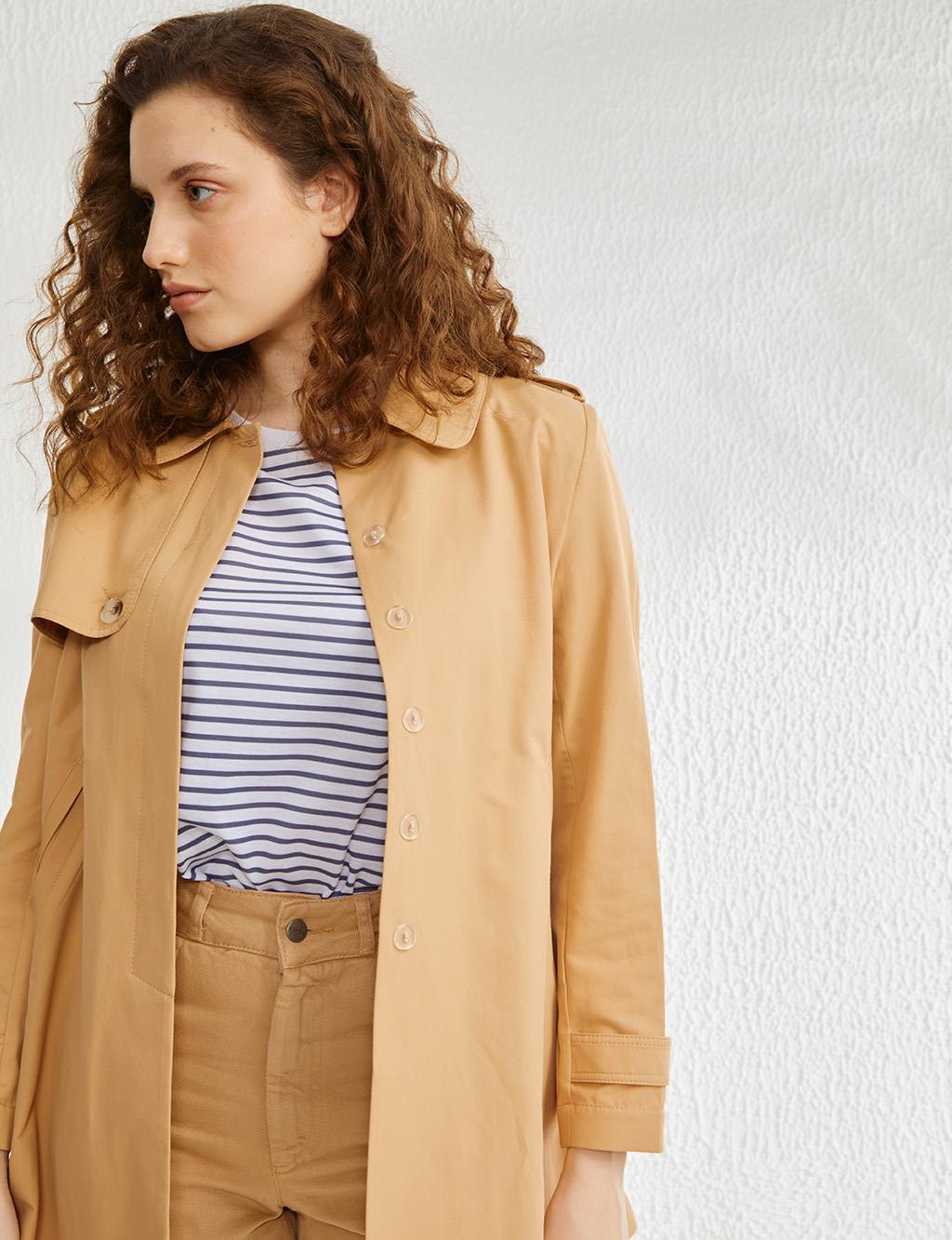 Hidden Button Closure Short Trench Coat Beige