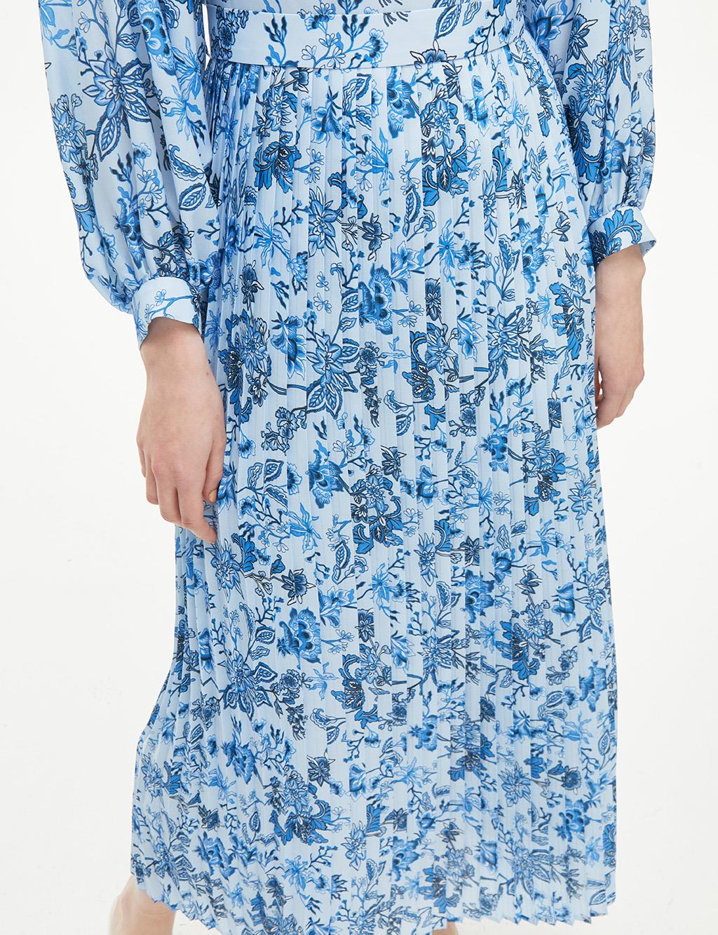 Çiçek Desenli Eteği Pileli Elbise Açık Mavi